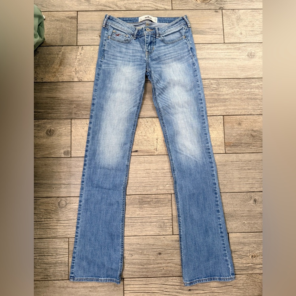 Hollister Low Rise Boot Cut Jeans • Size 3L